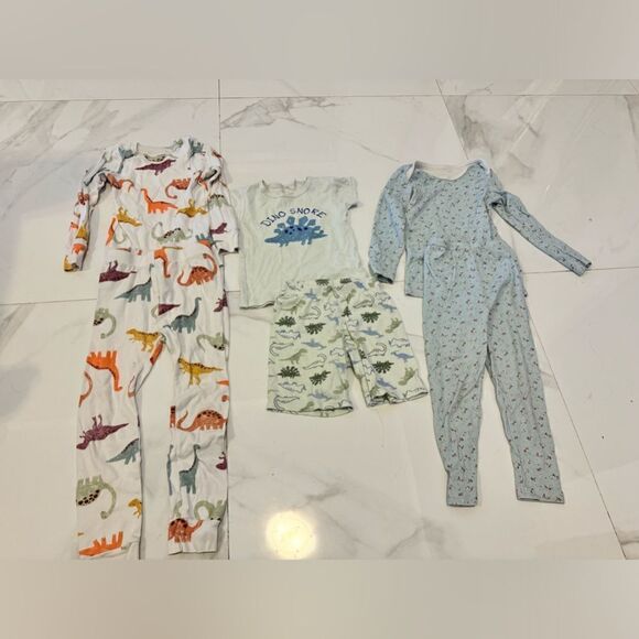 4T Matching pajamas set #13 - Picture 1 of 11